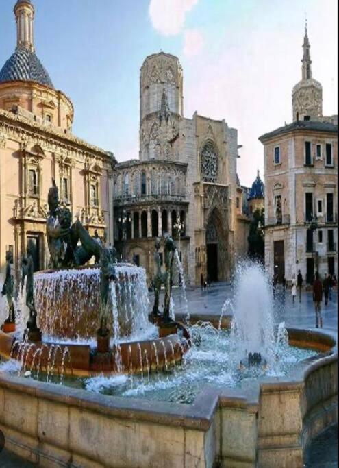 דירות ולנסיה Centrico Cerca Al Ayuntamiento+Luminoso+Acogedor מראה חיצוני תמונה